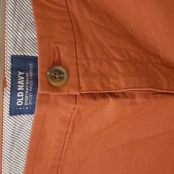 Old Navy NWOT  97% cotton 3% spandex. Color is a peach or coral - Picture 3 of 3